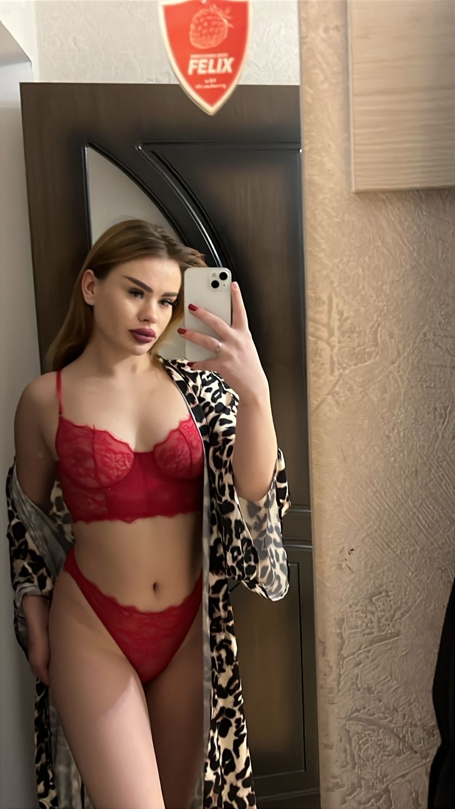 Путана Виола стройная сделает профессионально есть подружка и примет у себя