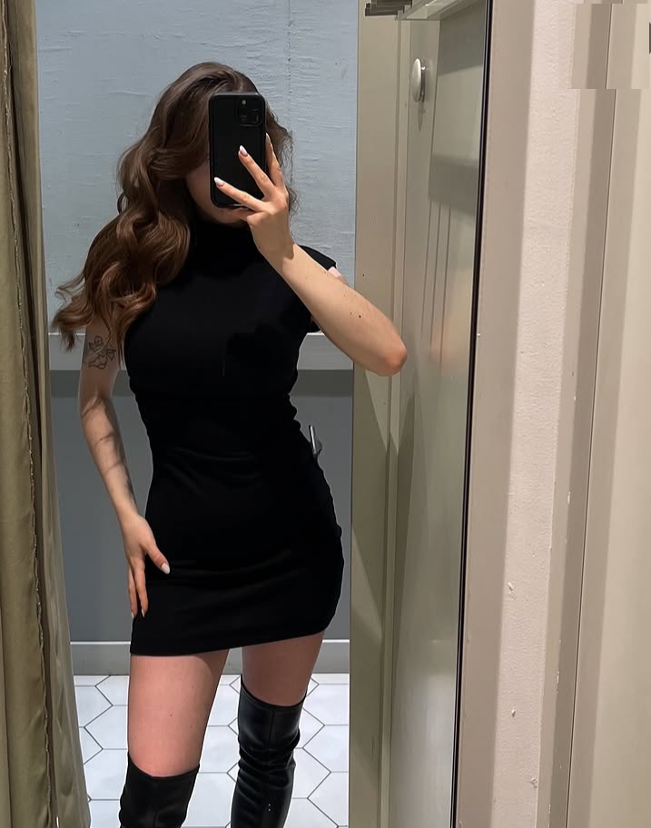 Эскорт АДЕЛЬ с 3 размером груди подарит окончание на грудь и пригласит к себе в Район - Центр