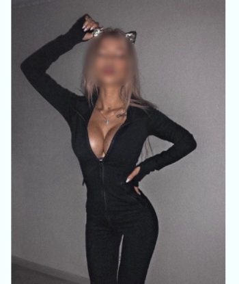 Путана Лера с 2 размером груди сделает профессионально эротический массаж и примет у себя в Район - Центр