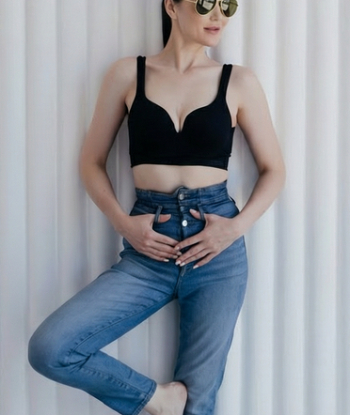 Девушка по вызову Ксюша 25 лет сделает нежно окончание на грудь и позовет в гости в Район - Юго-Запад